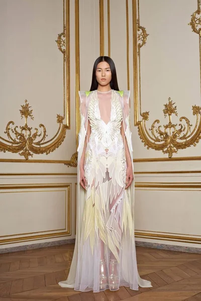 Look 11